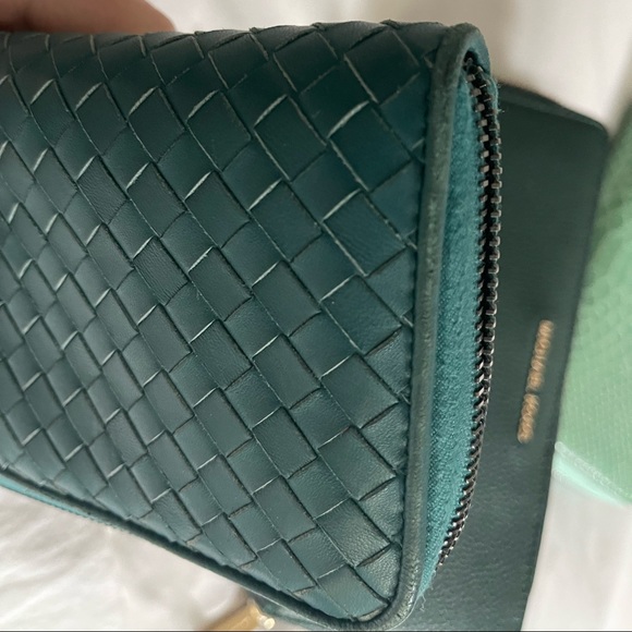 Teal Bottega Veneta Zip Wallet - Picture 7 of 8